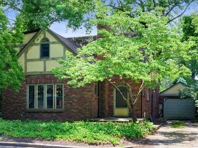 521 Kessler Boulevard East Dr