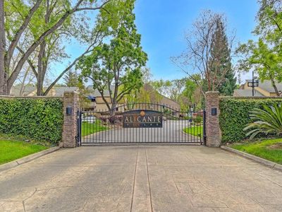 536 Woodside Oaks APT 7