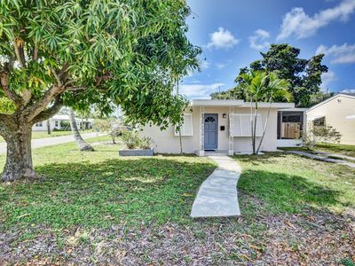 232 SE 1st Avenue SE