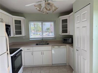 9721 Sunrise Lakes Blvd APT 101