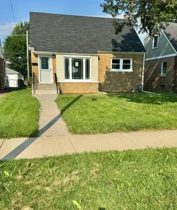 1476 Forest Ave