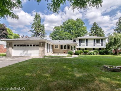 6336 Emerald Lake Dr