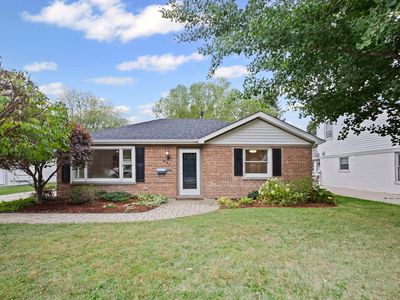837 E Rockland Rd