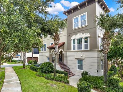 801 Lobelia Dr
