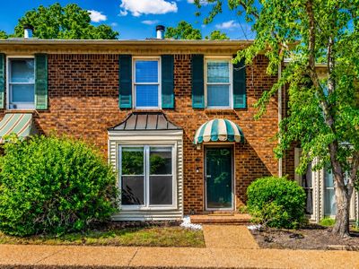 523 Williamsburg Dr