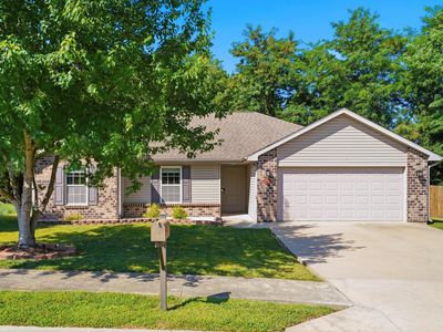 3807 Clydesdale Dr