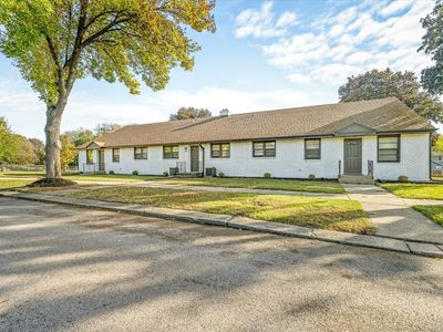 820 Cottage Grove Ave