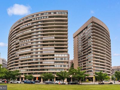 1300 Crystal Dr APT 1206S