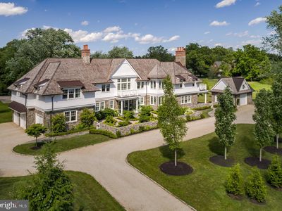 101 Hampton Ln