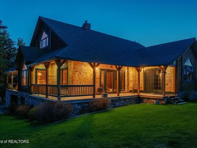 507 W Elkhorn Dr