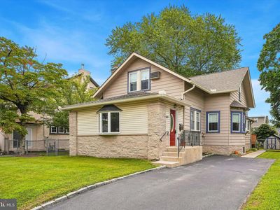 537 Brookline Blvd