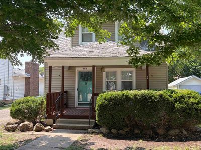 403 N Frazier St