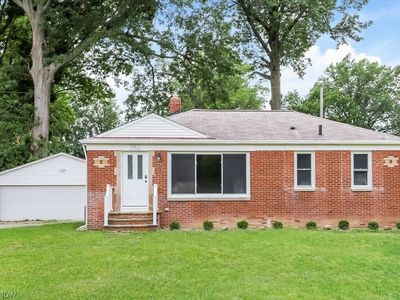Property at 1952 Miriam Ave, Avon, OH
