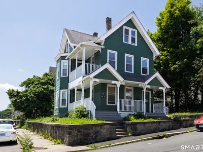 95 Sunnyside Avenue