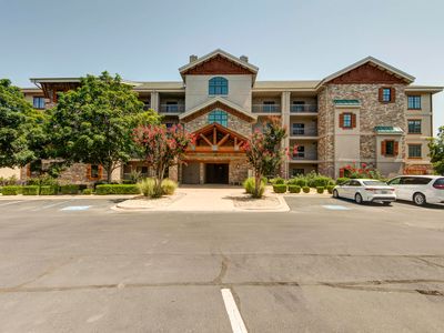 250 Lakewood Drive #8205