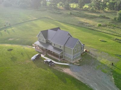 1924 Winding Ln
