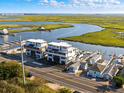 923 Stone Harbor Blvd W