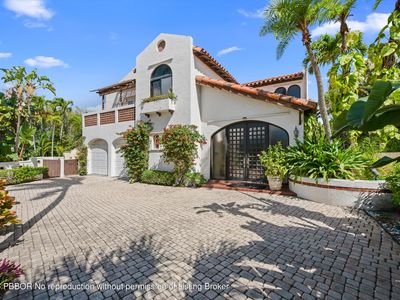23 Sloans Curve Dr