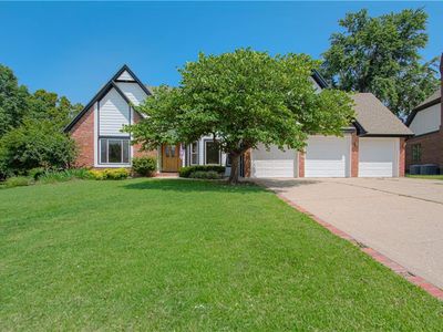2452 NW Valley View Dr