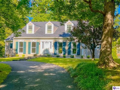 717 Sunrise Ln