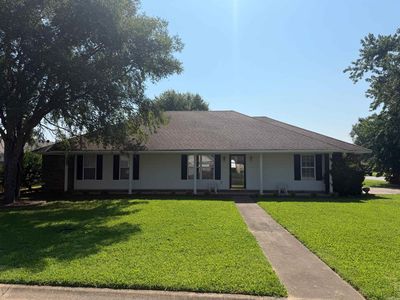 406 Village Dr