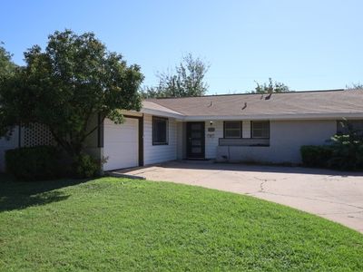 2417 Sylvan Dr