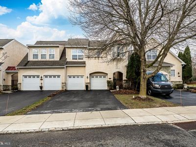 54 Old Barn Dr