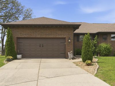 653 S Woodbridge Court