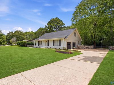 1318 Wind River Cir SE