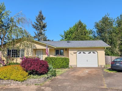 1800 Carver Pl