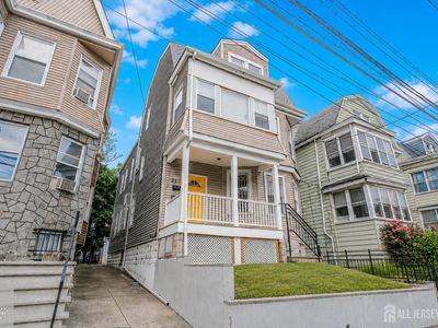 21 Gladstone Ave
