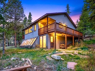 414 Upper Travis Gulch Rd