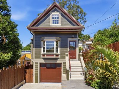 38 Lippard Ave