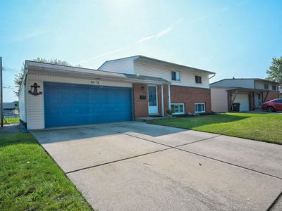 Property at 43170 Fortner Dr, Sterling Heights, MI