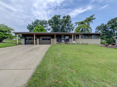 96 Susan Dr