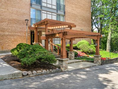 5810 Oakwood Dr UNIT 5L