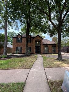 18319 Oakhampton Dr