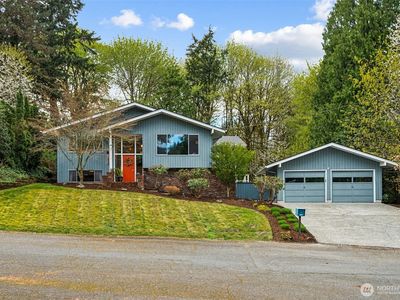 1828 Lakewood Circle SE