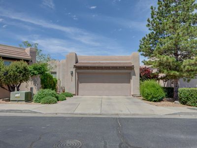 6309 Greyleaf Trl NE