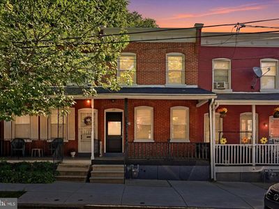 227 W 22nd St