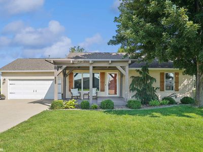 1015 S Shamrock Cir