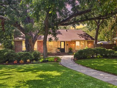 8727 Fawn Dr