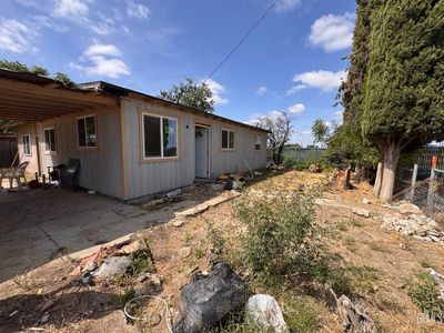 105 E Kern Ave