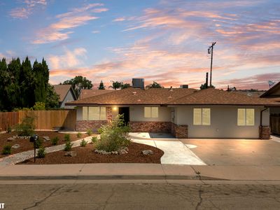 634 W Theta Avenue