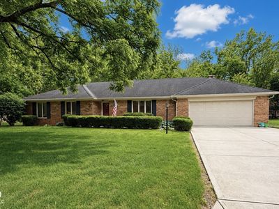 6579 English Dr