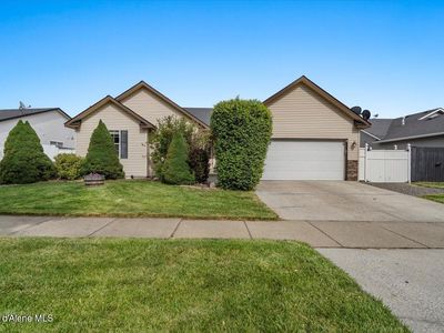 2324 N Mackenzie Dr