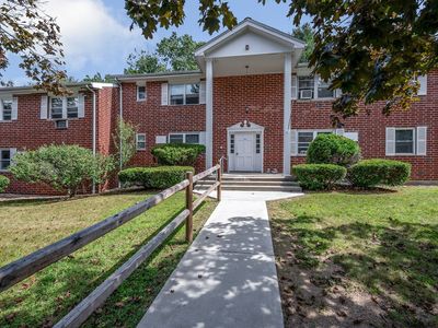 131 Litchfield Pines Dr APT A