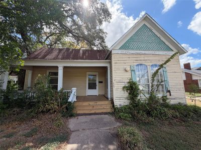505 W Buck St