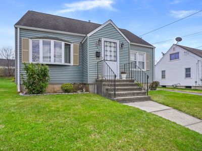 535 Jewett Ave