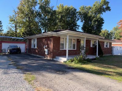 1112 Clay Ave